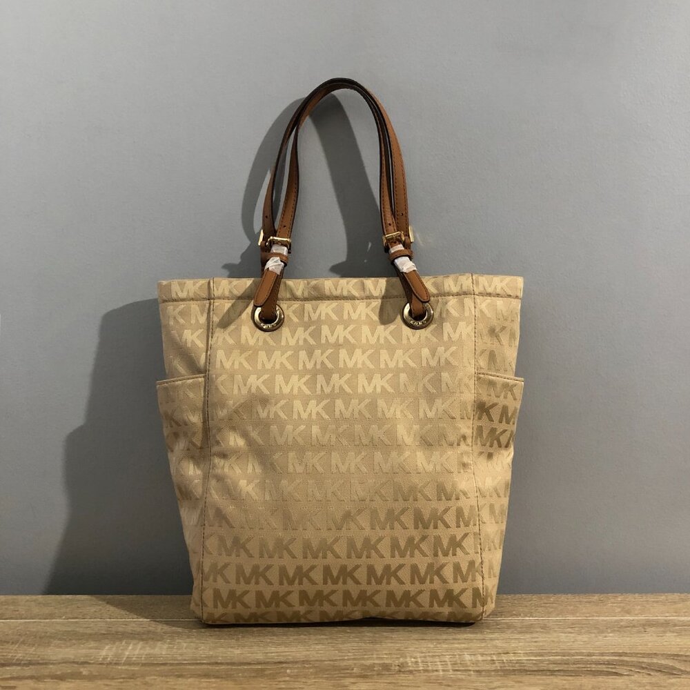 NWOT Michael Kors Jet Set Tan/Brown Large Shopper Tote Handbag MSRP $198